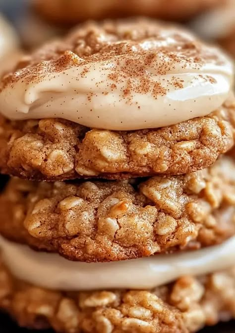 Frosted Pumpkin Cookies, Cookies With Cinnamon, Cream Cheese Cookie Recipe, Creamy Frosting, Pumpkin Oatmeal Cookies, Pumpkin Cookie Recipe, Cinnamon Cream Cheese, Pumpkin Spice Cookies, Cream Cheese Frosting Recipe