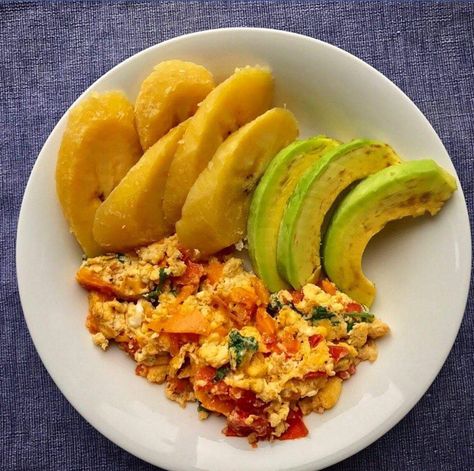 Haitian Breakfast, Jamaican Meals, Nigeria Food, Ghana Food, Haitian Food, Healthy Food Menu, Good Morning Happy Friday, Jamaican Culture, Haitian Food Recipes