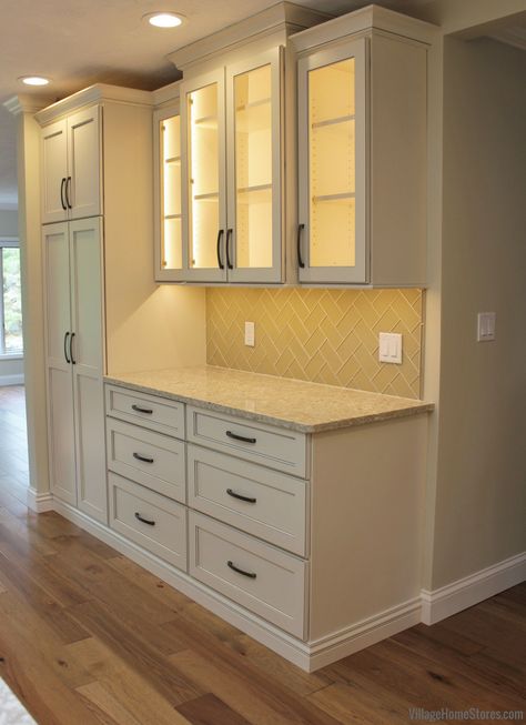 Kitchen Cabinets End Ideas, Kitchen Extra Cabinet Ideas, Kitchen Big Cabinet, Kitchen Cabinets Extended Into Dining, Natural Wood Finish Kitchen Cabinets, Side Wall Kitchen Cabinets, Wall Of Kitchen Cabinets Layout, Extra Cabinets In Kitchen, Long Kitchen Cabinets Ideas