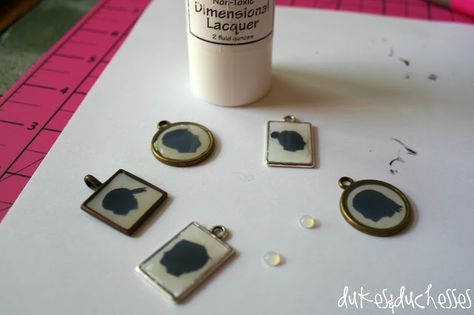 (diy) Dimensional Magic Silhouette Charms  - Tutorial Diy Silhouette, Silhouette Necklace, Shrink Art, Project List, Women's Ministry, Jewelry Diy, Designer Earrings, A Year, Diy Jewelry