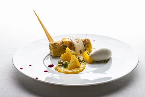 Signature The Dorchester Bread and Butter Pudding available on the new in-room dining menu across all Dorchester Collection hotels. Bread Butter Pudding, Hot Desserts, Butter Pudding, Plated Dessert, Dining Menu, Bread And Butter Pudding, Plate Ideas, Decor Cake, Fancy Desserts