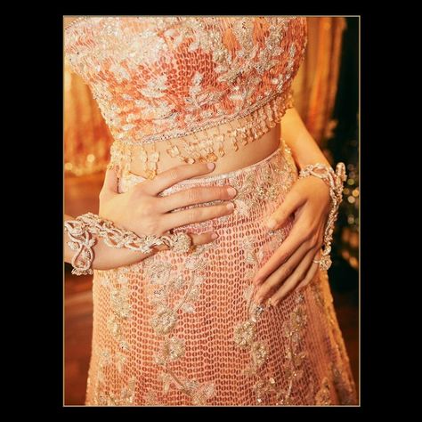 Looking PHAT and feeling iconic! 💓✨ While conceptualizing the sangeet look, we aimed for something fun, elegant, and 'iconic'. After multiple rounds of discussions, we decided to delve into the archives and recreate the OG @manishmalhotra05 'Bole Chudiyan' look. It was an absolute blast!!! ☄️💃 #SangeetStyle #ManishMalhotraMagic #IconicLook Sangeet Look, Bole Chudiyan, Shloka Mehta, Manish Malhotra Lehenga, Anant Ambani, Engagement Saree, Bollywood Glamour, Latest Blouse Designs Pattern, Fashion Illustration Tutorial