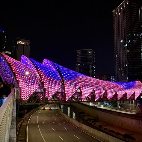 Saloma Bridge Kuala Lumpur, Kl Aesthetic, Saloma Bridge, Malaysian Flag, Malaysia Tour, Penang Island, Kuala Lumpur City, Petronas Towers, City Night