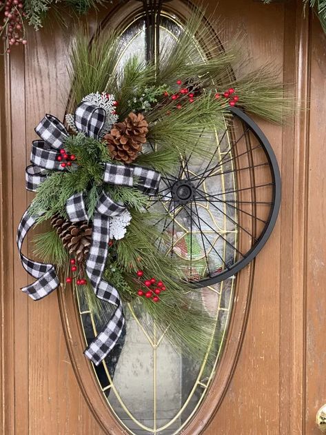 12 Stunning Christmas Wreath Ideas to Try This December | Hometalk Bicycle Wheel Decor, Bicycle Wreath, Christmas Bicycle, Christmas Door Wreath, Homemade Wreaths, Ideas Navidad, Wheel Decor, Work Wreath, Bicycle Wheel