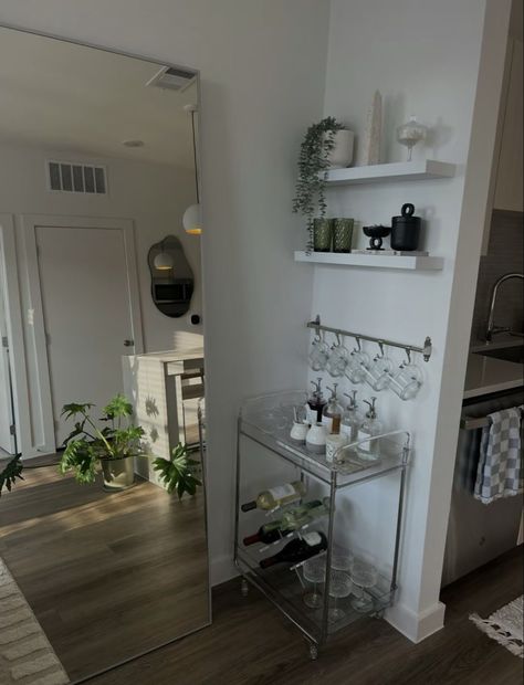 Different Apartment Aesthetics, Cool Apartment Aesthetic, Clean Aesthetic White, Girly Bar Cart, First Home Decor, Girly Bar, Apartment Bar, Apartment Must Haves, Apartment Decorating Living