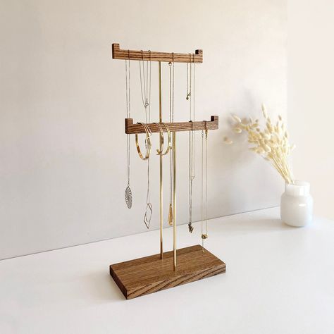 Diy Jewelry Stand, Jewerly Organizer, Jewerly Displays, Bracelet Storage, Bracelet Organizer, Bracelet Stand, Stand Jewelry, Display Jewelry, Hanging Necklaces