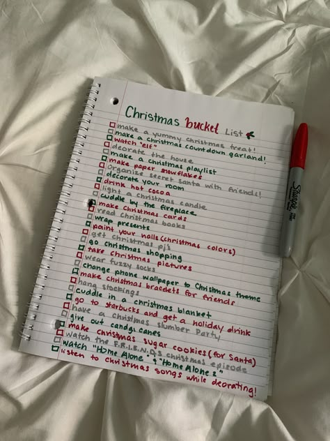 Christmas Checklist, Yummy Christmas Treats, Cute Christmas Ideas, Christmas To Do List, Christmas Playlist, Christmas Bucket List, Christmas Bucket, Christmas Prep, Christmas Dreaming