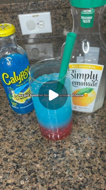 Chrisy Lala on Instagram: "Summer Berry Lemonade at home 💙 Follow @chrisylalaa for more inspo Strawberry Popping Boba from a local yogurt shop. I got the idea from TikTok!   #summerdrink #summerberry #lemonade #starbucksathome #drinkrecipes #drinkrecipe #easyrecipes #summerlemonade #drinkporn #bobadrinks #bobadrinks" Popping Boba Lemonade, Boba Lemonade Recipe, Popping Boba Drink Ideas, Popping Boba Drinks, Boba Lemonade, Berry Lemonade Recipe, Strawberry Popping Boba, Boba Bar, Boba Tea Recipe