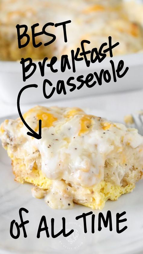 Biscuit and Gravy Casserole is a comforting breakfast recipe that hits the spot every time. A different take on traditional biscuits and gravy, this easy breakfast casserole is a fun way to mix things up at the breakfast table! Make this comforting meal for breakfast, brunch, or breakfast for dinner! Quick Easy Breakfast Casserole, Biscuit And Gravy Casserole, The Best Breakfast Casserole, Biscuit And Gravy, Breakfast Gravy, Comforting Breakfast, Best Biscuits And Gravy, Gravy Casserole, Breakfast Casserole With Biscuits