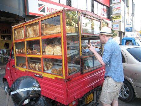 Bakery Van, Bread Truck, Distilling Equipment, Food Vans, Food Truck Business, Food Cart Design, Tuk Tuk, Food Truck Design, Farm Stand