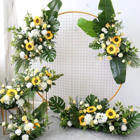 Arch Home, Outdoor Wedding Backdrops, Geometric Centerpiece, Flowers Stand, Wedding Archway, Valentinstag Party, Ball Wedding, Arch Flowers, Diy Wedding Bouquet