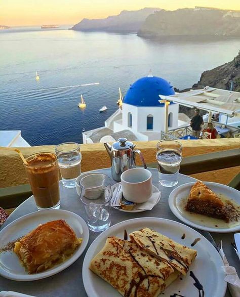 Santorini Greece Greek Breakfast, Grecia Santorini, Santorini Grecia, Greece Food, Greece Pictures, Greek Travel, Greek Sweets, Greek Desserts, Greek Isles