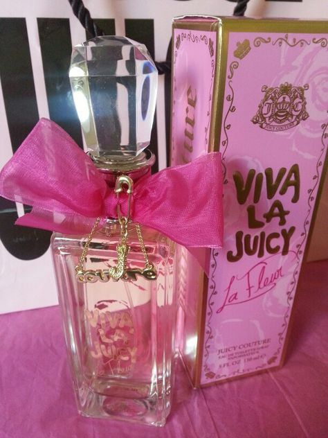 Y2k Make Up Products, Viva La Juicy Perfume Aesthetic, 2000s Perfume Aesthetic, Juicy Couture Perfume Aesthetic, 2000 Perfume, 2000s Perfume, Juicy Culture, Juicy Perfume, Juicy Couture Perfume