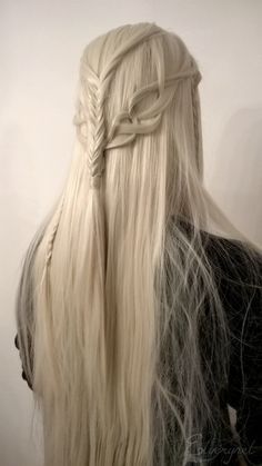 elfself:  ☙In a great hall with pillars hewn  out of the living stone sat the Elvenking on  a chair of carven wood. On his head was a  crown of berries and red leaves.❧  One of the elven hairstyles I created for HobbitConYoung Thranduil: fuckablenerdstuff​ Elven Hair, Elven Hairstyles, Elven Costume, Elf Hair, Evil Wizard, Elf Makeup, Hair 2018, Fantasy Hair, Character References