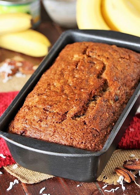 Banana Bread Glaze, Bread Glaze, Hummingbird Bread Recipe, Hummingbird Bread, Quick Breads Recipes, Apple Zucchini Bread, Breakfast Breads And Muffins, Recipe Banana Bread, Banana Bread Recipe Easy Moist