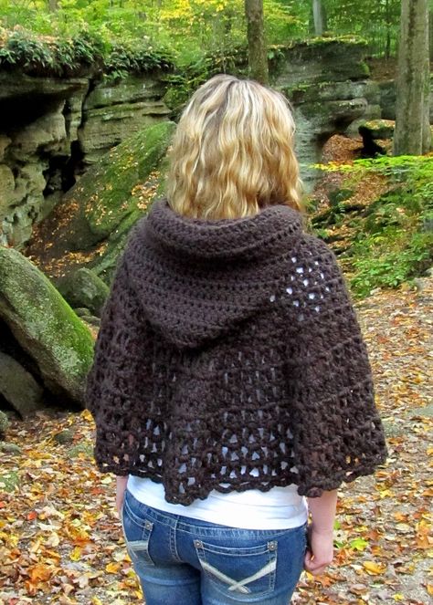 Capelet Crochet, Hooded Capelet, Crochet Hats Free Pattern Ladies, Crochet Capelet Pattern, Crochet Caplet, Crochet Cape Pattern, Capelet Pattern, Crochet Baby Poncho, Crochet Capelet