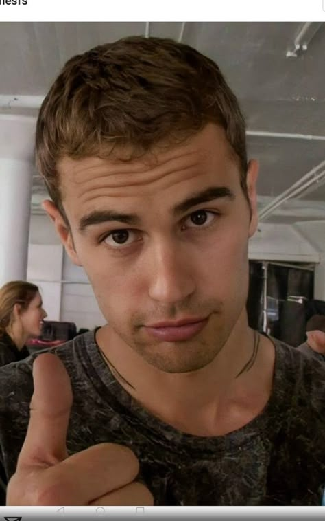 Theo James Boyfriend Material, Theo James Funny, 4 Drawing, Husband Material, Theo James, Character Inspo, Man Candy, Divergent, Boyfriend Material