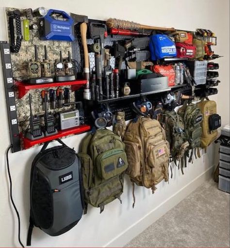 Outdoor Gear Storage, Tactical Gear Storage, Camping Gear Storage, Survival Skills Emergency Preparedness, Home Inspo Modern, Home Inspo Living Room, Gear Room, Home Inspo Cozy, Hunting Room