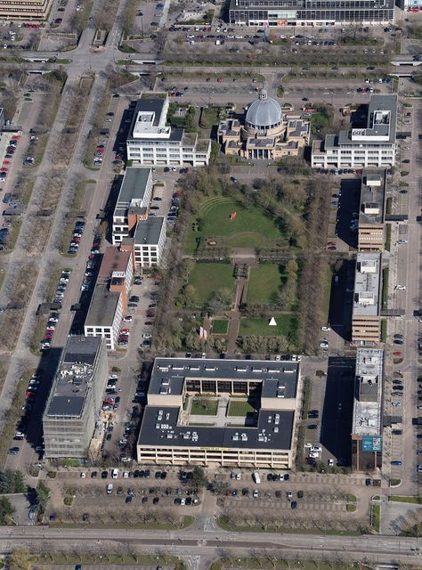 Milton Keynes city centre - Roche Gardens aerial image Sky Room, Room Cinema, Day Trips From London, Aerial Images, Milton Keynes, City Living, City Centre, Aerial View, Day Trip