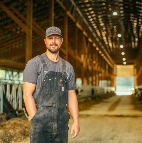 Farming Photoshoot, Farmer Aesthetic, Farm Costumes, Farmer Man, Farmer Photo, Farmer Photography, Ag Photography, Team Photoshoot, Dairy Farming