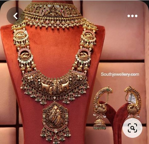 Radha Krishna Jewellery Necklaces, Frozen Jewelry, Wedding Jewelry Sets Bridal Jewellery, Temple Jewelry Necklace, Indian Wedding Jewelry Sets, Gold Temple Jewellery, Bridal Necklace Designs, Silver Jewelry Accessories, Gold Bridal Necklace