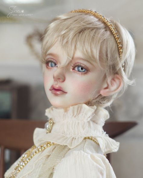 Bjd Photography, Dark Academy, Doll Face, Cute Dolls, Drawing Reference, Art Dolls, Figurines, Dolls, Toys