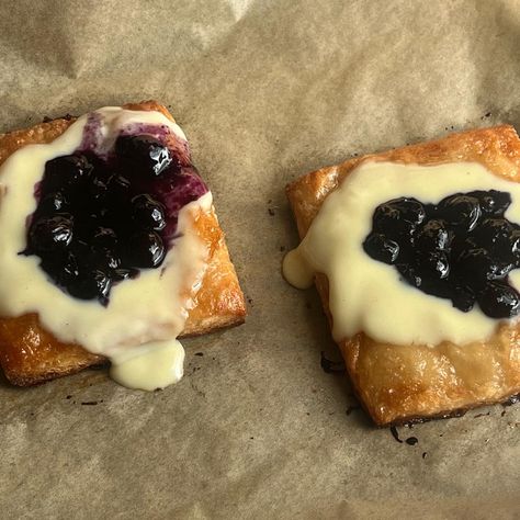 Cheese Danish Aesthetic, Aesthetic Blueberries, Pastries Aesthetic, Danish Breakfast, Blueberry Danish, Danish Aesthetic, Foodie Aesthetic, Danish Butter Cookies, Cream Cheese Danish