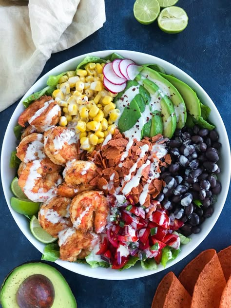 Step up your Taco game with this delicious Shrimp Taco Bowl that is super easy to make. It's a healthy dish and can be made with any veggies you prefer. Shrimp Taco Bowl, Shrimp Meal Prep, Chicken Taco Chili, Shrimp Tacos Easy, Taco Bowl Recipe, Shrimp Taco, Taco Bowl, Taco Salads, Shrimp Avocado