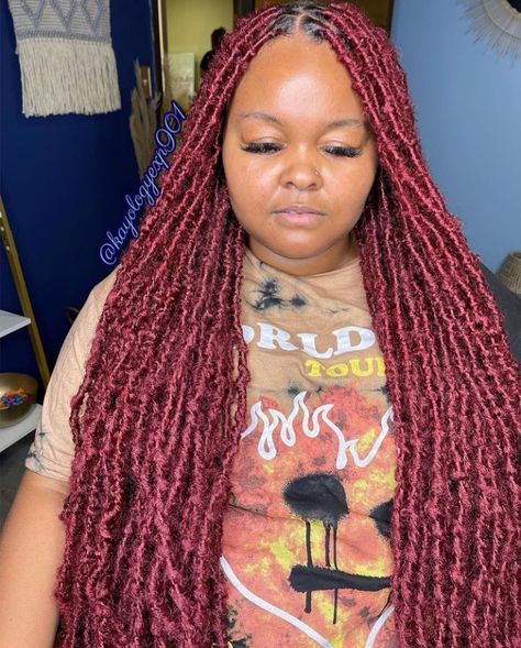 Dark Red Soft Locs, Dark Burgundy Locs, Faux Locs Hairstyles Burgundy, Burgundy Faux Locs, Faux Locs Black Women, Red Faux Locs, 99j Faux Locs, Locs Black Women, Protective Braids