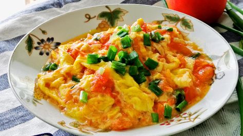 Tomato eggs – How to cook (Easy Chinese recipe) Chinese Tomato Egg Recipe, Tomato Egg Recipe, Tomato Eggs, Egg Tomato, Tomato Egg, Chinese Egg, Fried Tomatoes, Chinese Recipe, Quick And Easy Soup