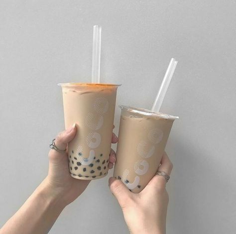 Vietnamese Dessert, Bubble Tea Boba, Boba Drink, Bubble Milk Tea, Cream Aesthetic, Aesthetic Coffee, Boba Tea, Coffee Milk, Puddings