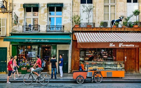 Visit Paris — A Guide to the 2nd Arrondissement | Travel + Leisure Paris Neighborhoods, Tourist Center, Paris Luxury, Paris Trip, City Vacation, Visit Paris, Paris Travel, France Travel, Travel And Leisure