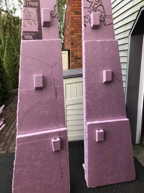 DIY Jurassic Park Gate - Imgur Jurassic Park Birthday Decorations, Trunk Or Treat Jurassic World, Jurassic Park Gates, Jurassic Park Yard Decor, Jurassic Park Truck Or Treat, Jurassic Park Birthday Party Games, Jurassic Park Arch Diy, Jurassic Park Mural, Diy Jurassic World Party Decorations