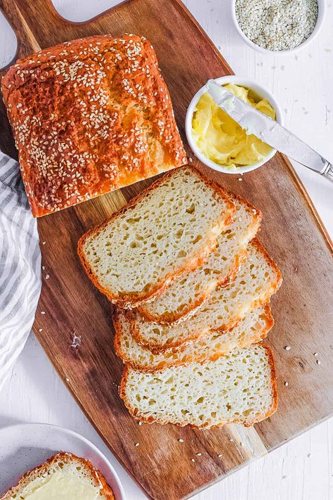 Chia Seed Bread, Keto Brood, Seeded Bread, Seeded Bread Recipes, Easy Keto Bread Recipe, Keto Bread Recipes, Keto Flour, Keto Bread Recipe, Coconut Flour Bread