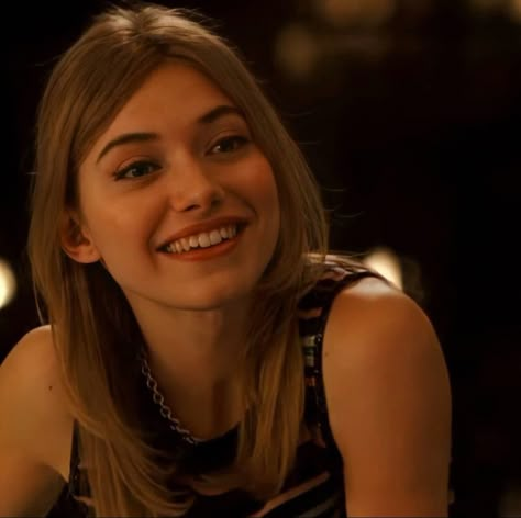 Imogen Poots Icons, Imogen Poots, Marvel Oc, Mcu Dr, Emma Stone, Writing Ideas, Cool Eyes, The Crown, Face Claims