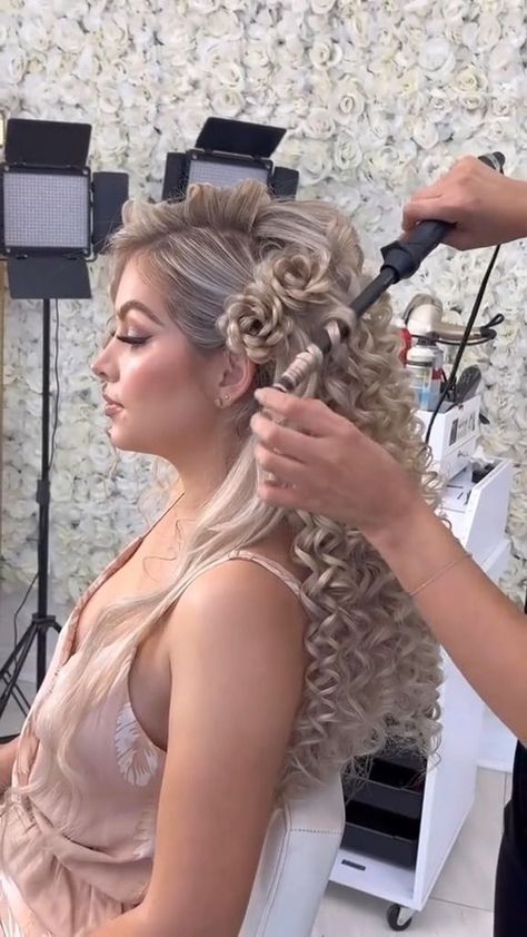 Hair Curler Wand, Wedding Curls, Wand Hairstyles, Amazing Hairstyles, Big Curls, Curling Wand, Tight Curls, Defined Curls, Hair Curler