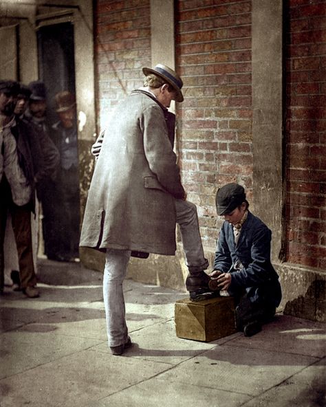 Incredible colourised pics bring Victorian era to life revealing London's busy streets in decade Charles Dickens died Block Images, Writing Block, 19th Century London, London Street Photography, Eugene Atget, Victorian Life, London School Of Economics, Colorized Photos, Victorian London