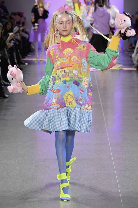 Leaf Xia, Kawaii Monster, Maximalist Fashion, Harajuku Fashion Street, Outfit Essentials, 일본 패션, Quirky Fashion, Layering Outfits, Funky Fashion