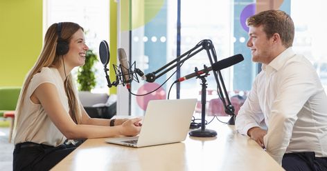 10 Reasons Why You Need to Add Podcasts to Your Content Repertoire #ArtificialIntelligence #SocialMediamManagement https://www.searchenginejournal.com/why-podcasts/306103/ Penyiar Radio, Podcast Advertising, Podcast Topics, Employer Branding, Starting A Podcast, Joe Rogan, Marketing Channel, Facebook Business, New Career