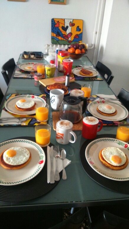 Family sunday breakfast 😄 Sunday Breakfast Family, Breakfast Family, Sunday Breakfast, Table Settings