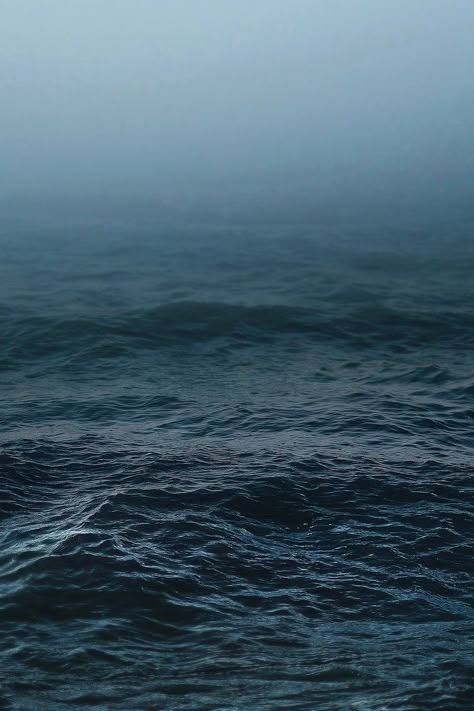 There's always something serene about sea. - Imgur Ocean Depth, Sea Photography, Ocean Wallpaper, Dark Photography, Sea And Ocean, Blue Aesthetic, Ocean Waves, Icon Set, Dark Aesthetic