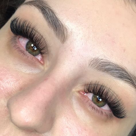 Volume Lash Extensions Styles, Lash Extensions Business, Lash Extensions Long, Natural Fake Eyelashes, Lash Extentions, Best Lash Extensions, Lashes Fake Eyelashes, Eyelash Primer, Lash Extensions Styles