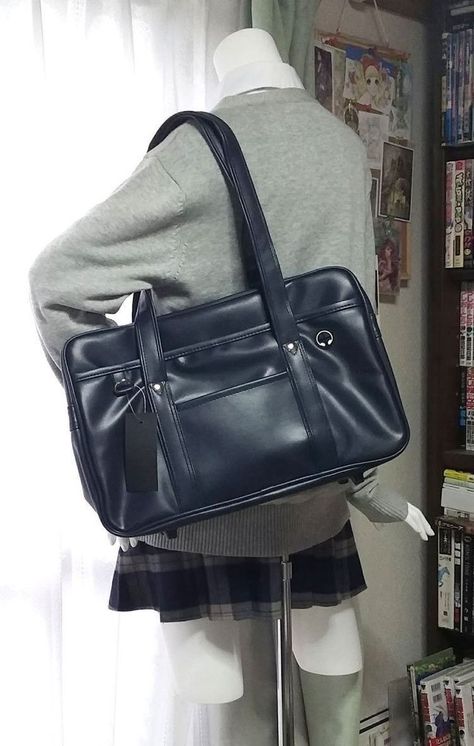 Nanchatte Fashion, Japanese School Bag, Leather School Bag, Travel Bag Essentials, School Uniform Fashion, Japanese Bag, 사진 촬영 포즈, Japanese School, School Bags For Girls