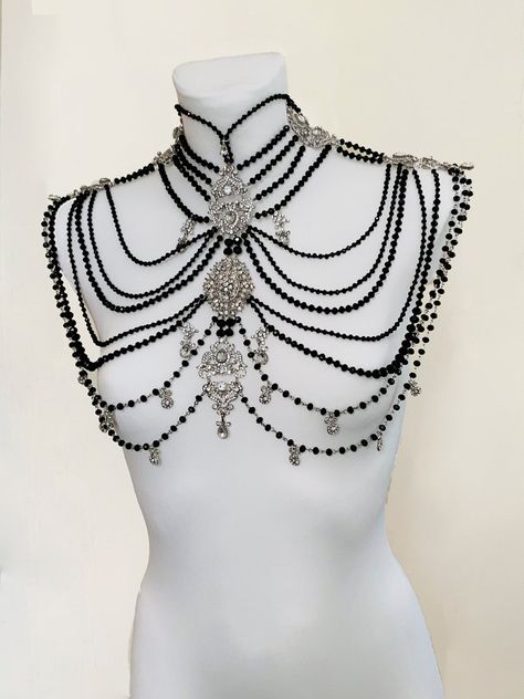 Shoulder Necklacewedding Body Jewelrybackdrop - Etsy Choker Shoulder Necklace, Full Body Jewellery, Black Shoulder Necklace, Ribcage Necklace, Silver Gothic Body Jewelry With Chain, Body Harness Jewelry, Gothic Silver Chain Body Jewelry, Shoulder Necklace Gothic, Gothic Metal Chain Body Jewelry