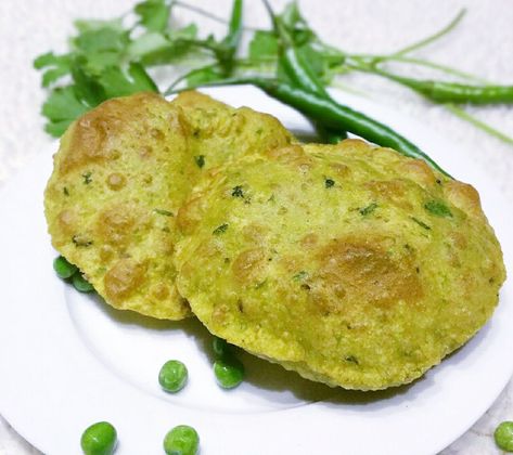 Matar Ajwain Ki Puri is a simple and easy dish being very versatile as it can be had any time of the day, be it breakfast, lunch or dinner. It has the added goodness of peas and does not take too much time to prepare.  The plus factor of Matar Ajwain Ki Puri is that it tastes amazing with yogurt alone. Other puri recipes that you can try are: Rajgira Puri Recipe Achari Masala Puri Recipe Palak (Spinach) Puri Recipe Garlic Gravy Recipe, Curry Base Recipe, Masala Puri Recipe, Masala Puri, Kofta Curry Recipe, Puri Recipe, Puri Recipes, Curry Recipes Indian, Weekend Meals