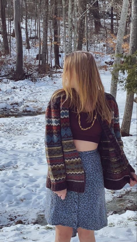 Hippie Inspired Outfits, Winter Hippie Outfits, Hippie Winter Outfits, Hippie Outfit Inspo, Winter Hippie, Bulky Sweaters, 90s Fashion Outfits Hip Hop Party, Engagement Photo Outfits Fall, Stylish Winter Outfits