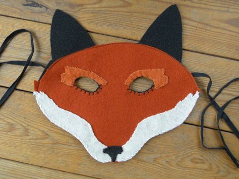 Hey, I found this really awesome Etsy listing at https://www.etsy.com/listing/239256536/fox-felt-animal-mask-realistic-woodland Fox Costume Diy, Fox Mask Diy, Felt Animal Masks, Deer Costume, Fox Costume, Felt Fox, Felt Mask, Fox Mask, Fantastic Mr Fox