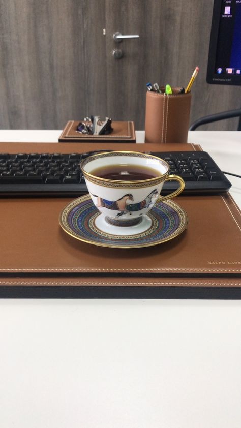 Hermes Coffee Cup, Hermes Tea Set, Hermes Homeware, Tea Set Aesthetic, Hermes Cup, Tableware Aesthetic, Hermes Tableware, Chic Desk, Future Office