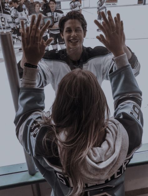 Nate And Stassie, Garrett Graham And Hannah Wells, Off Campus Aesthetic, Icebreaker Aesthetic, Garrett Graham, Campus Aesthetic, Hannah Wells, Hockey Wife, Hockey Girlfriend