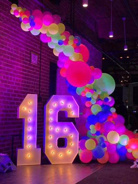 Sweet 16 Decorations Pool Party, Sweet 16 Glow In The Dark Party Ideas Decoration, Neon School Dance Decorations, Glow In The Dark Quinceanera, Glow Party Sweet 16, Neon Quinceanera Theme, Sweet 16 Party Ideas Glow In The Dark, Neon Party Photo Booth, Neon Foam Party